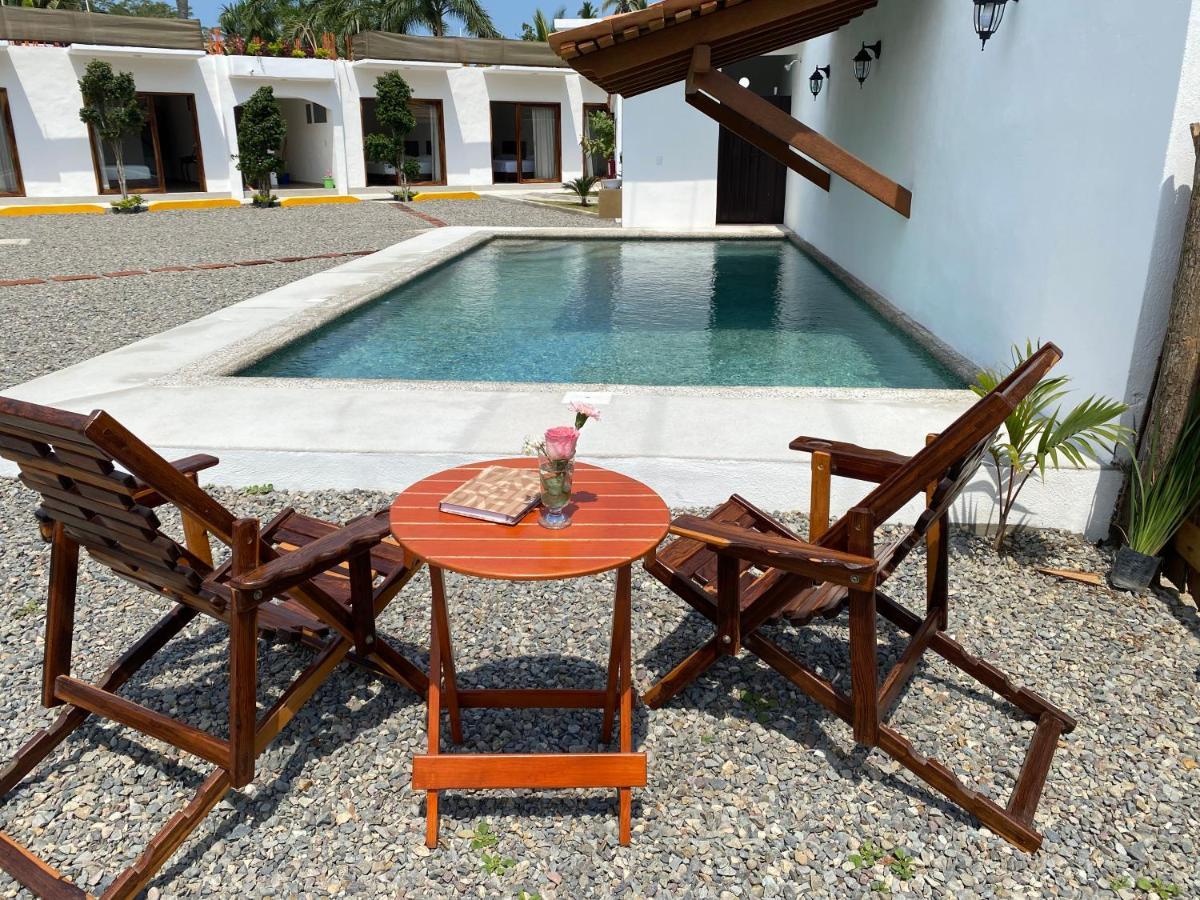 Hotel Casa Victoria Zihuatanejo Exterior foto